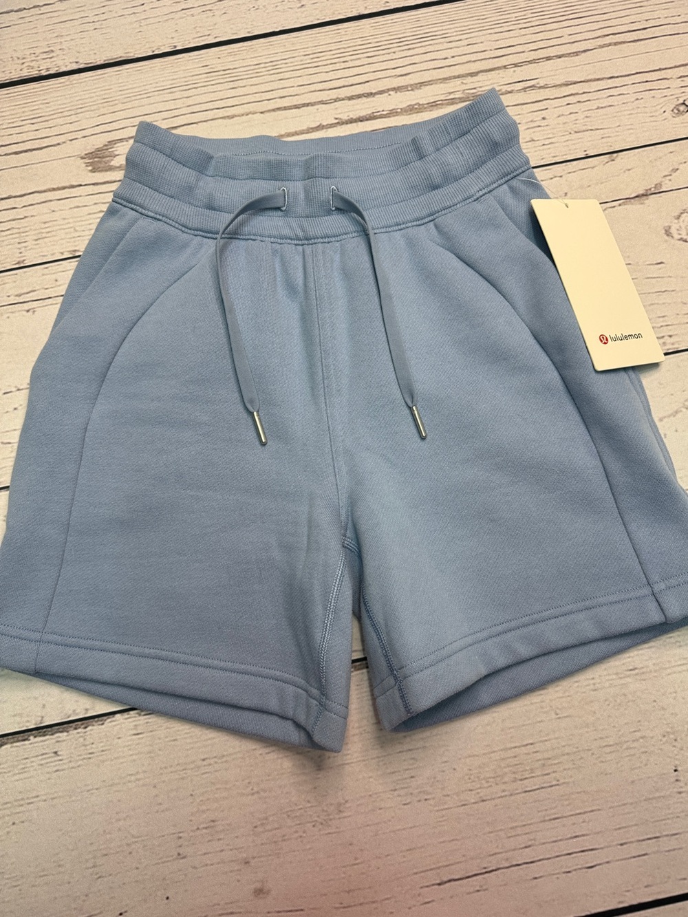 Women’s LULULEMON Scuba High-rise Short NWT Size 0